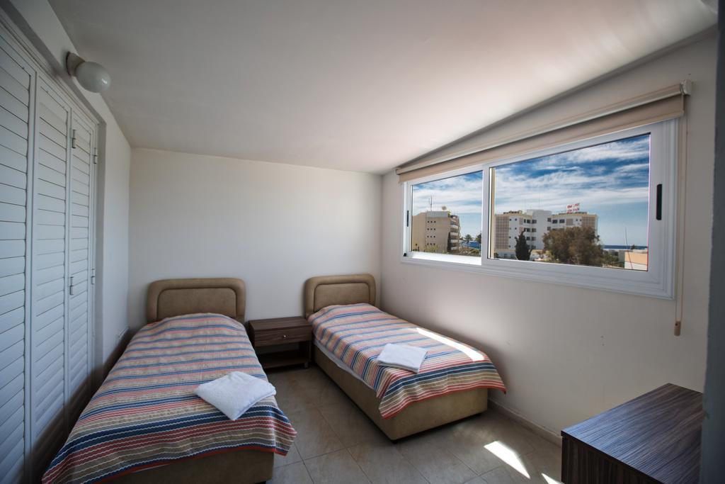 Merab Center Villas Ayia Napa Exterior foto